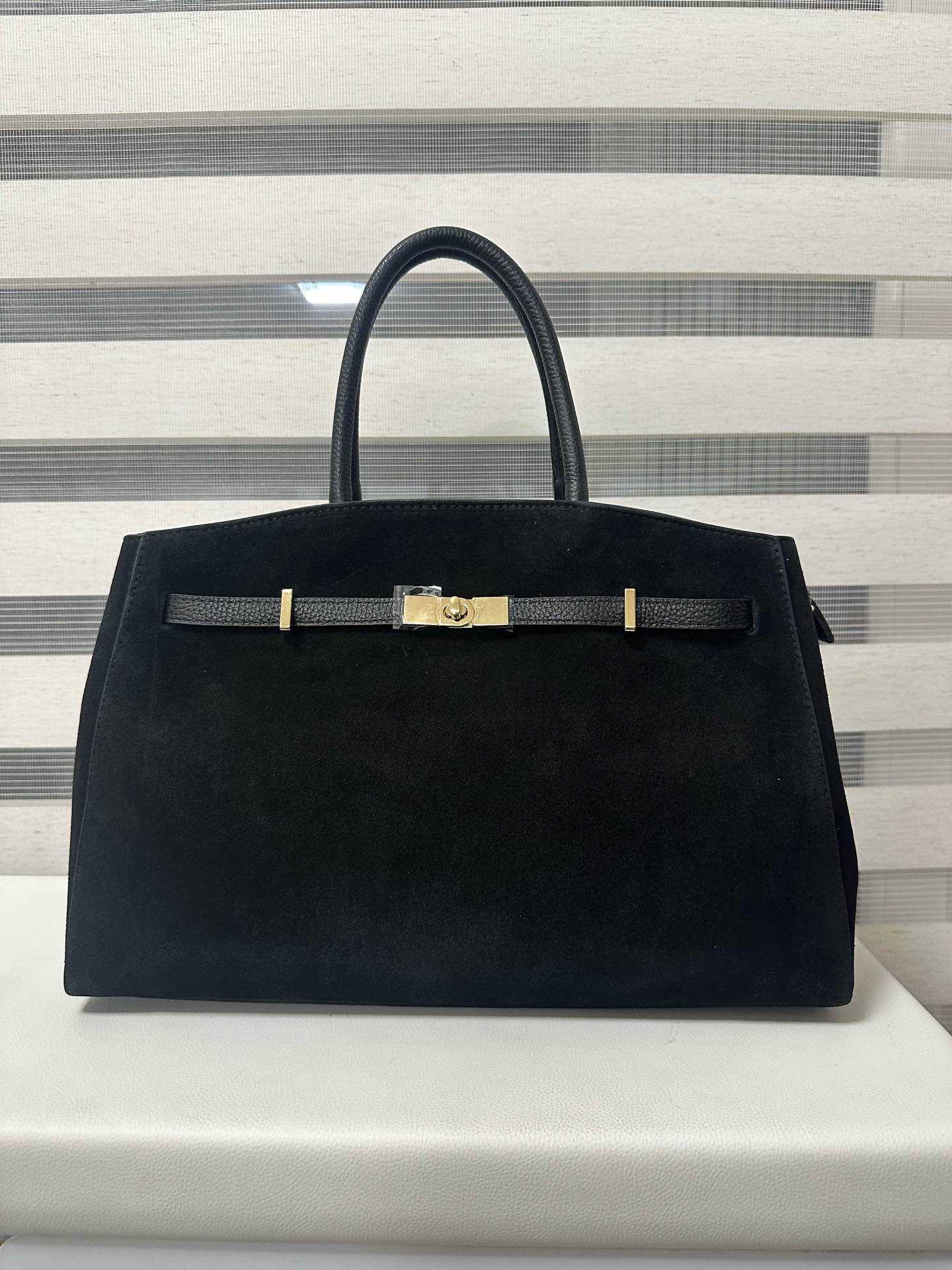 L438 Bag 16.1in 13 Color Options