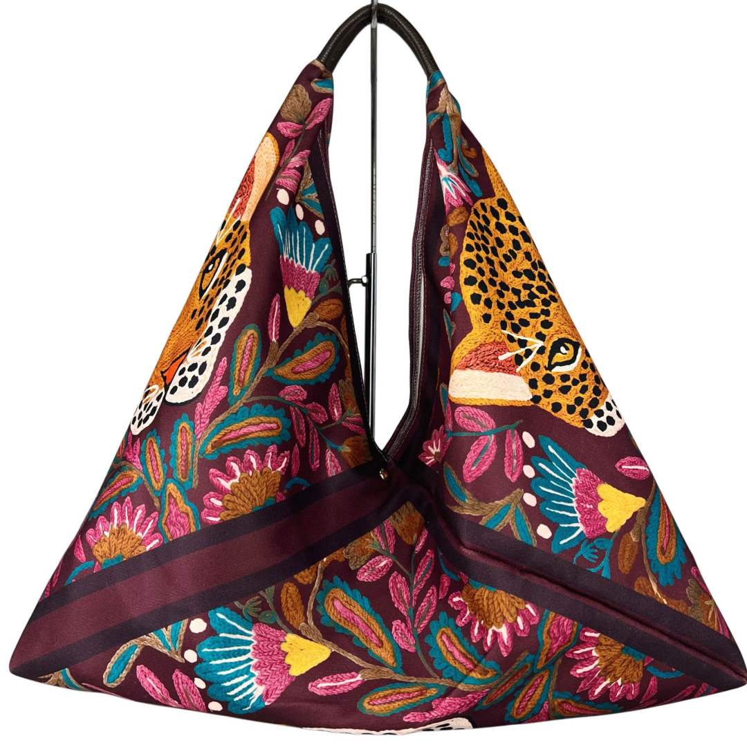 MI479 Burgundy Leopard Print Triangle Bag