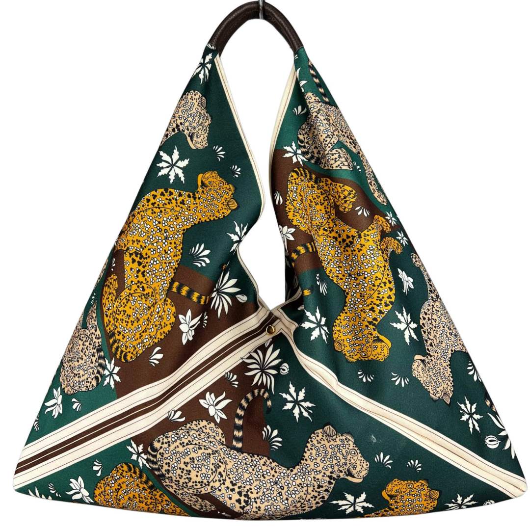 Mi166 Forest Green Leopard-Print Tote