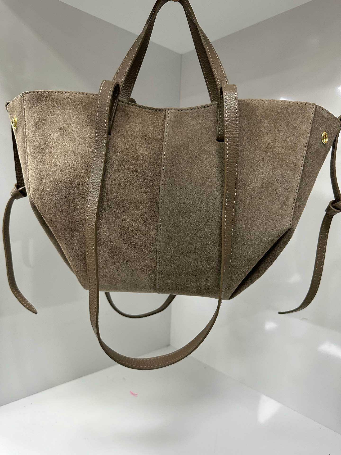 L0425 Bag 17.3in 9 Color Options