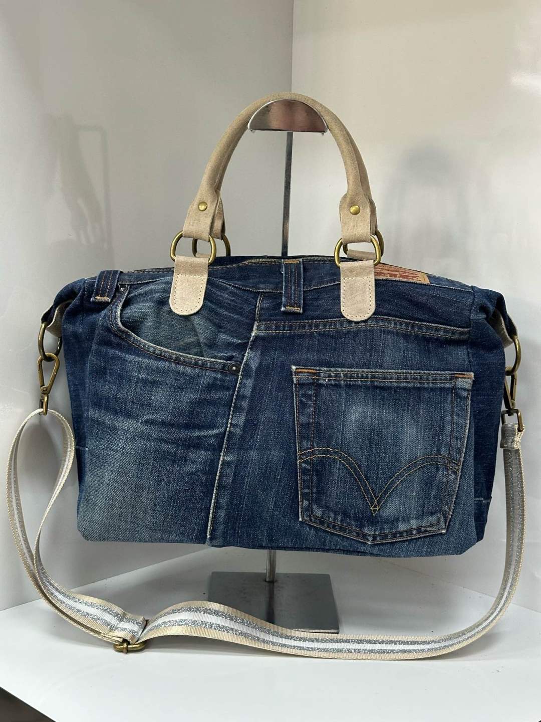 L0552 Bag 14.2in 7 Color Options