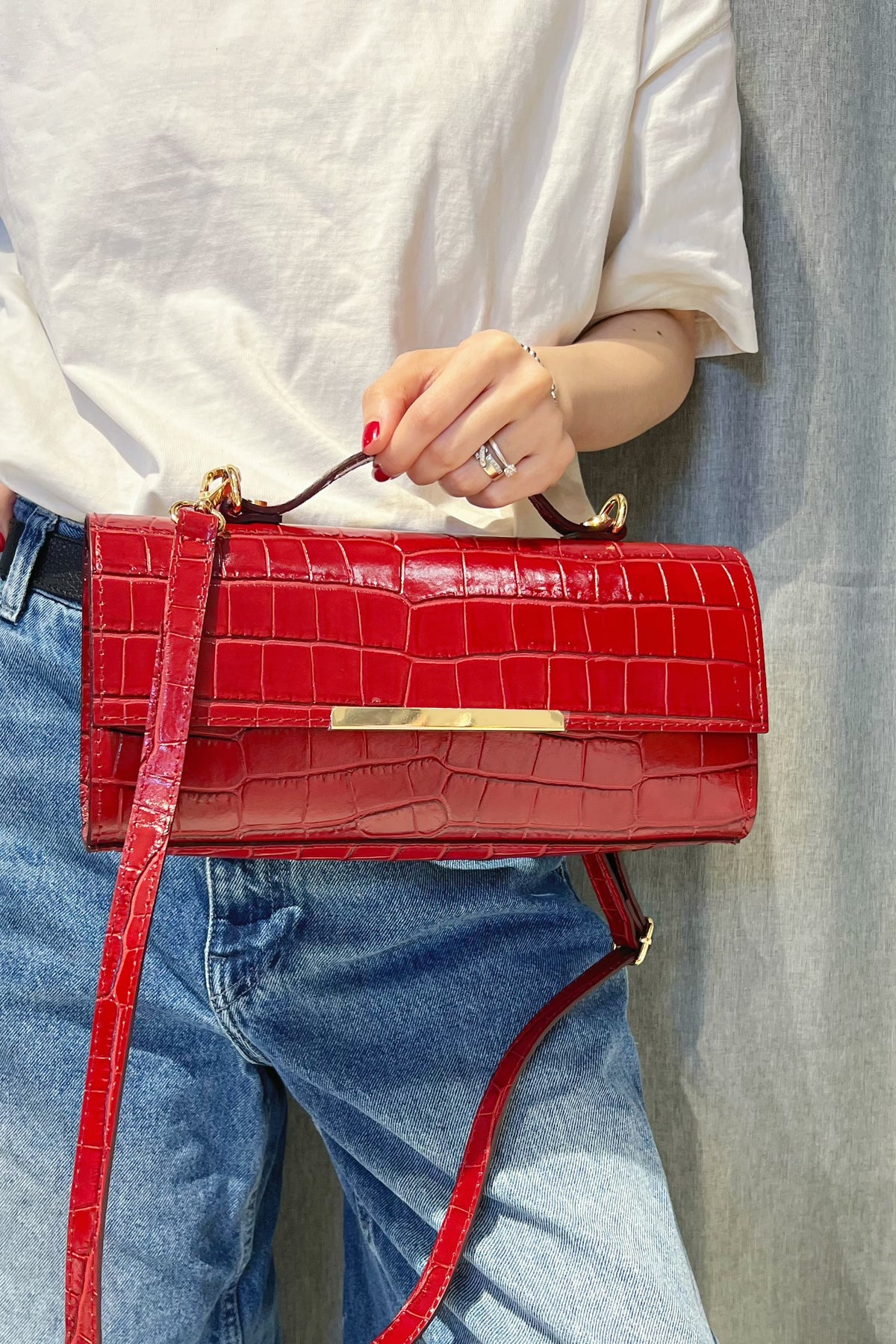 ZZ160 Red Croco Leather Pochette Bag