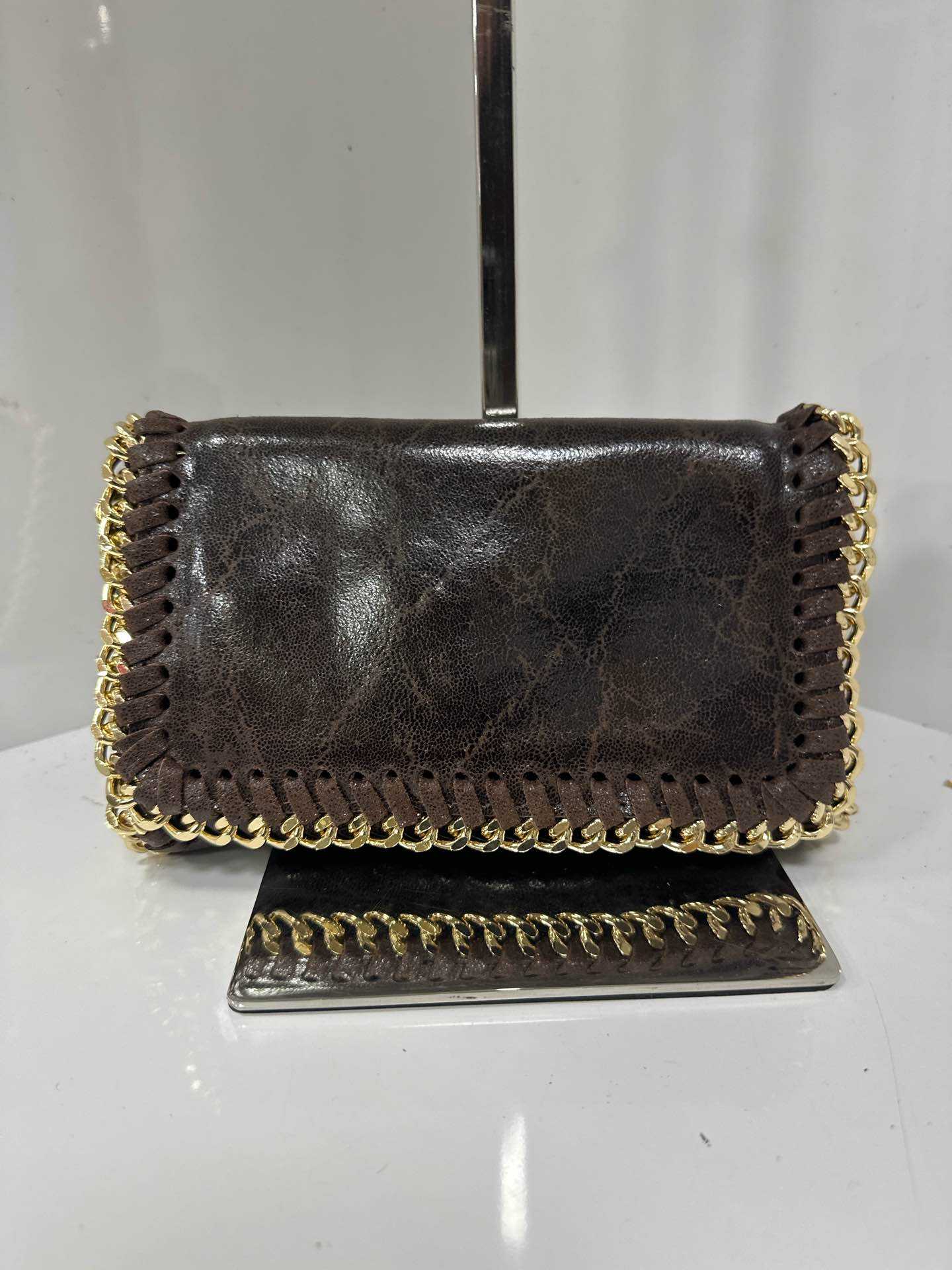 L0201 Bag 8.3in 2 Color Options