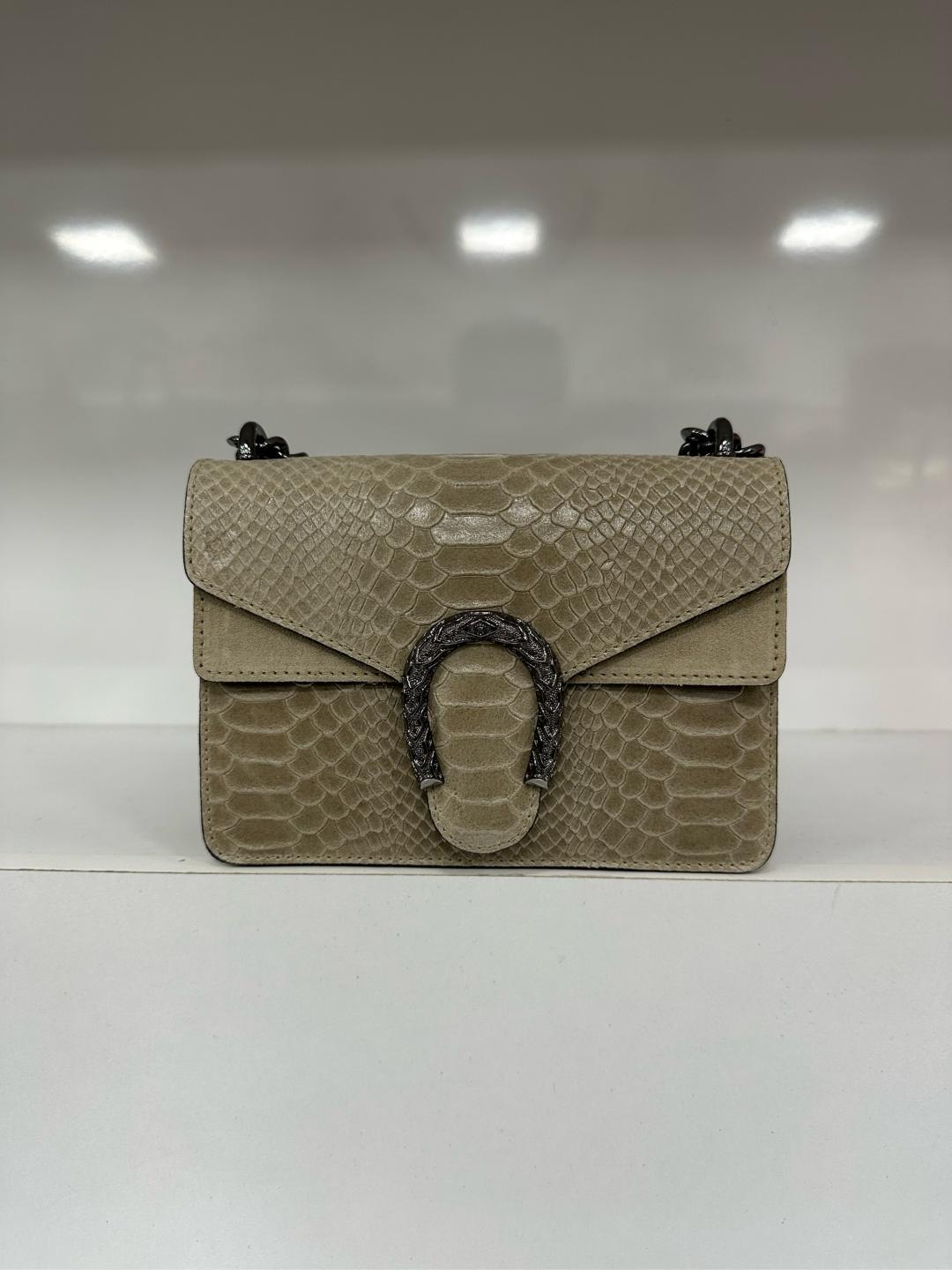 L0061 Bag 19 Color Options