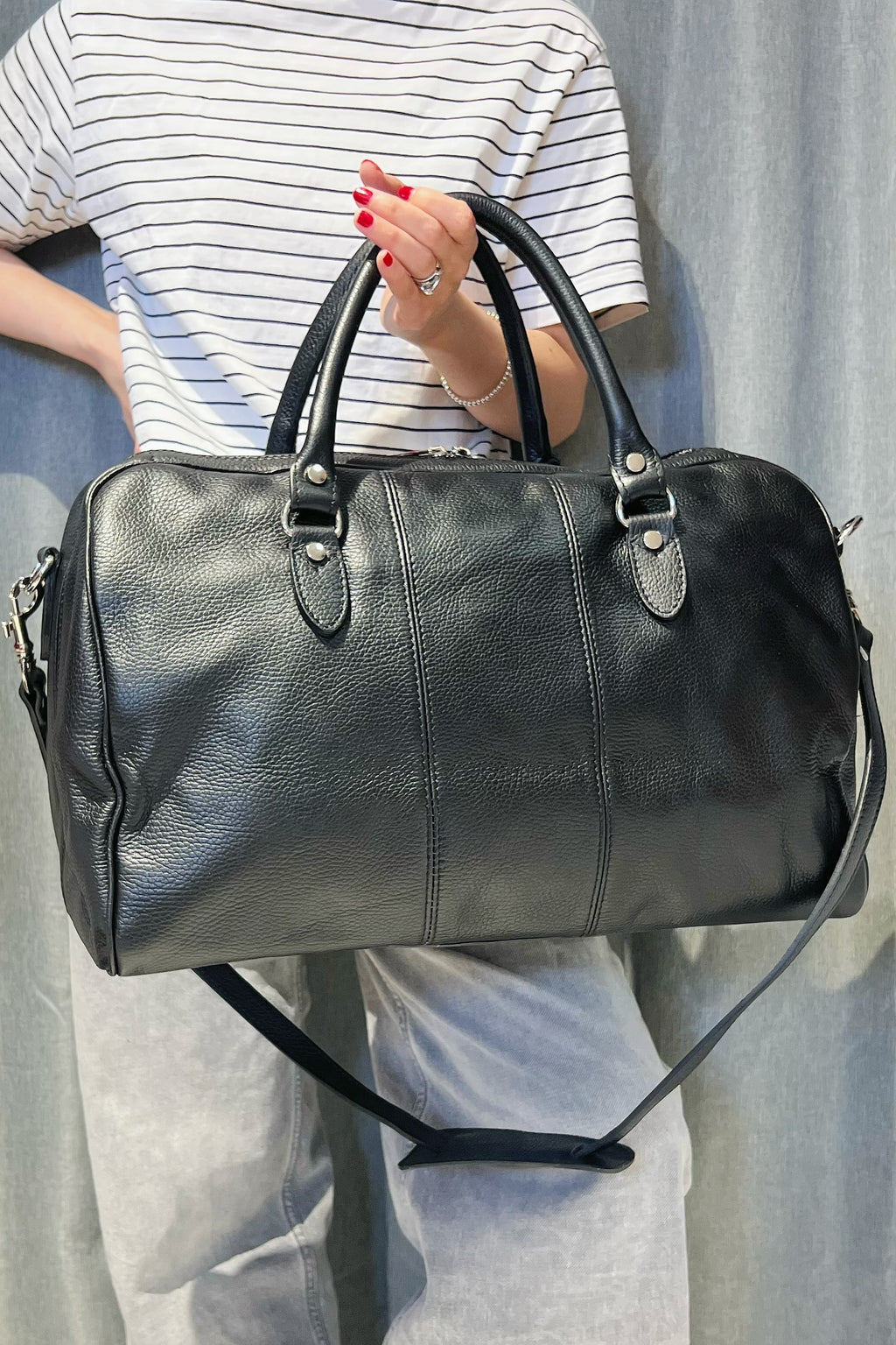 ZZ061 Black Leather Travel Bag