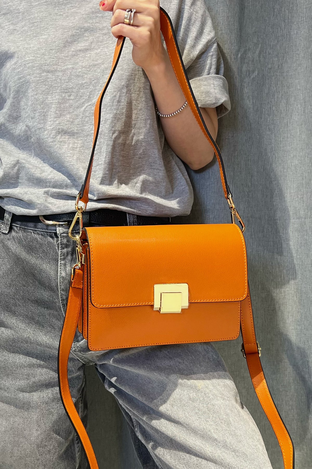 ZZ007 Rust Leather Handbag