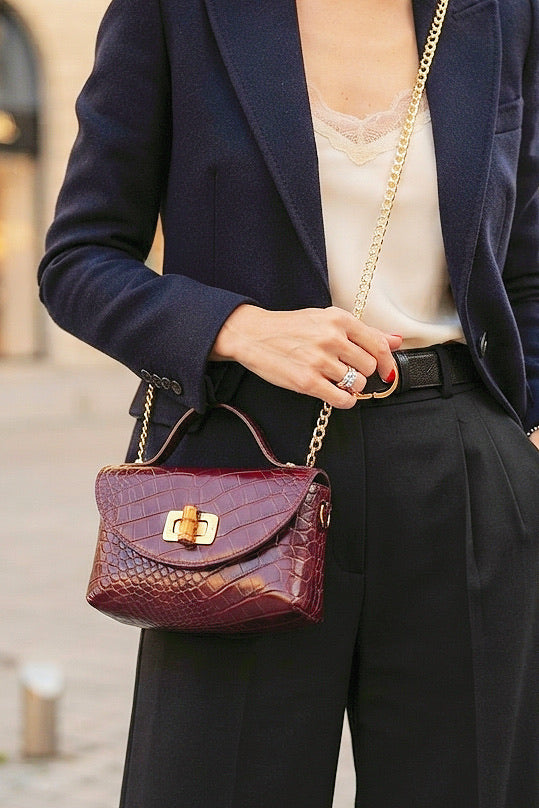 ZZ028 Burgundy Croco Chain Crossbody Bag
