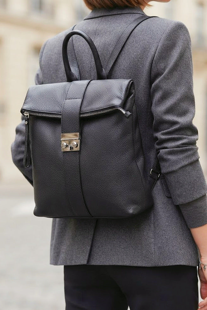 ZZ079 Black Leather Backpack
