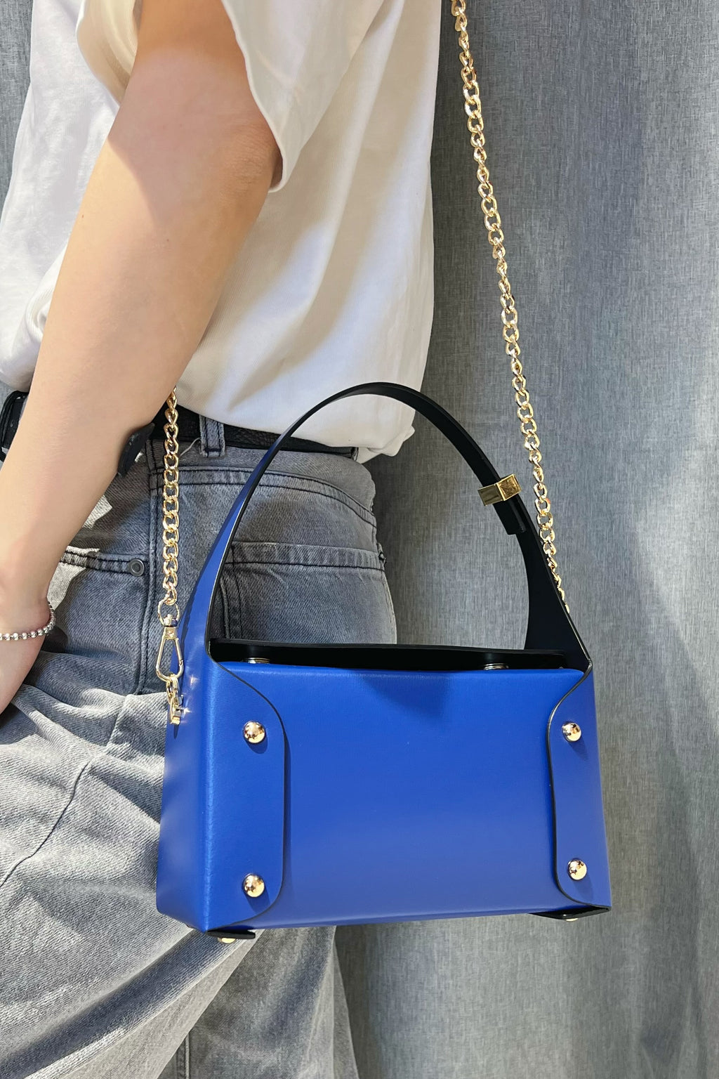 ZZ134 Electric Blue Small Smooth Leather Handbag