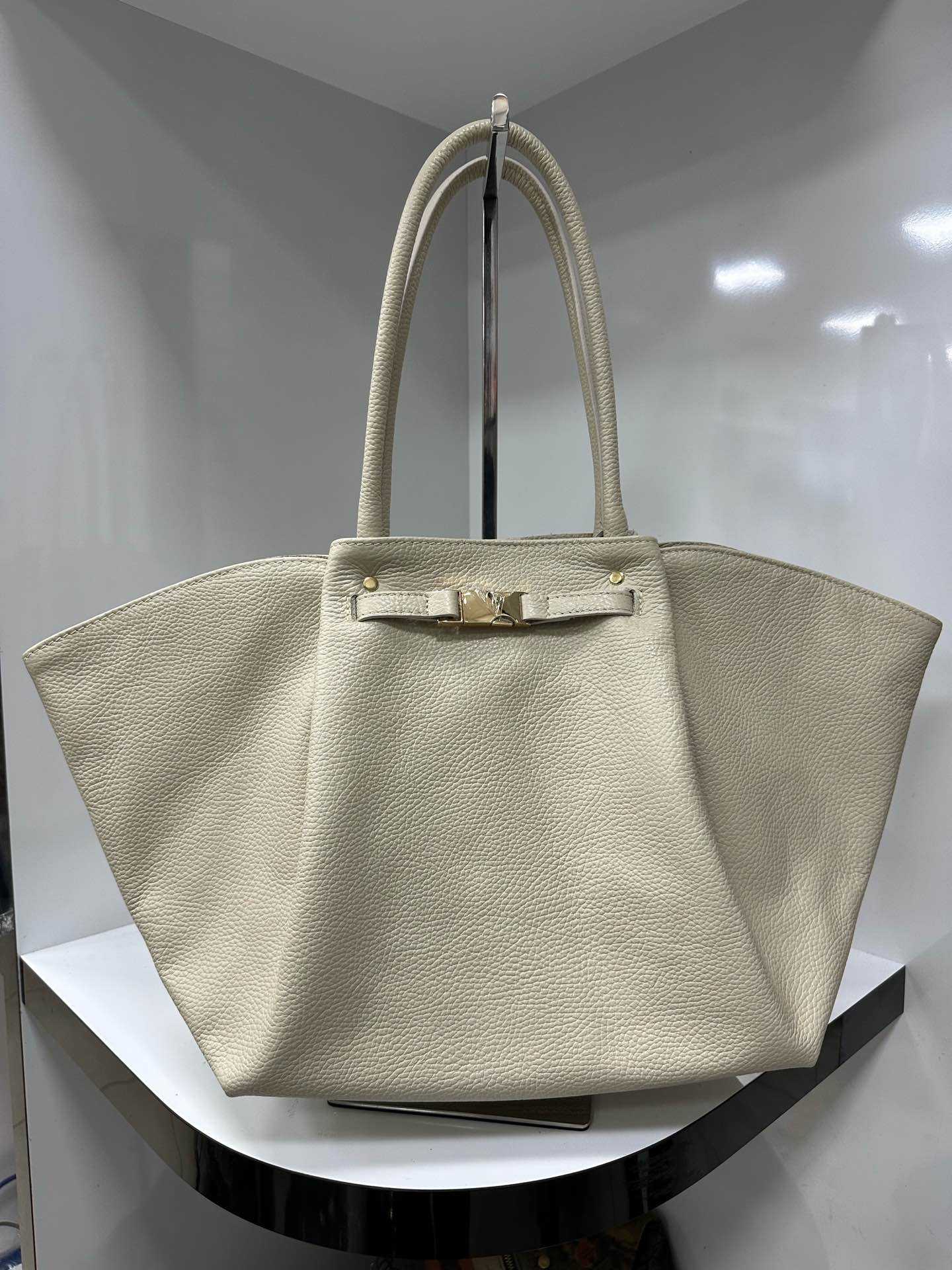 L0789 Bag 22.8in 8 Color Options