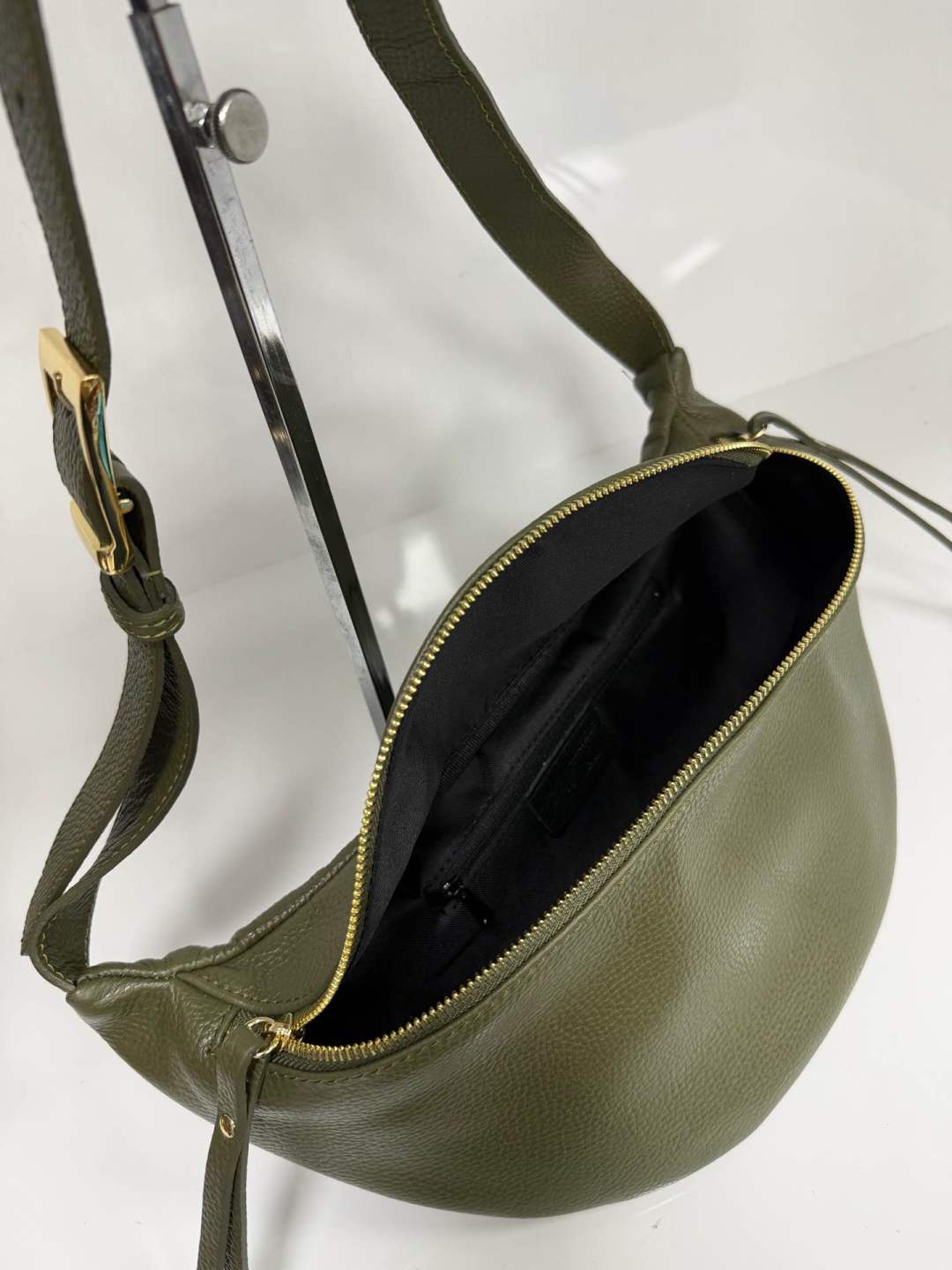 St065 Olive Green Pouch Bag