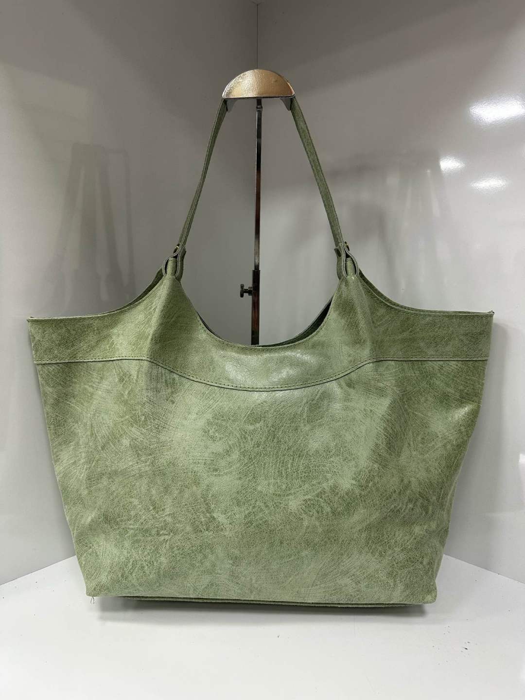 L0232 Bag 19.3in 9 Color Options