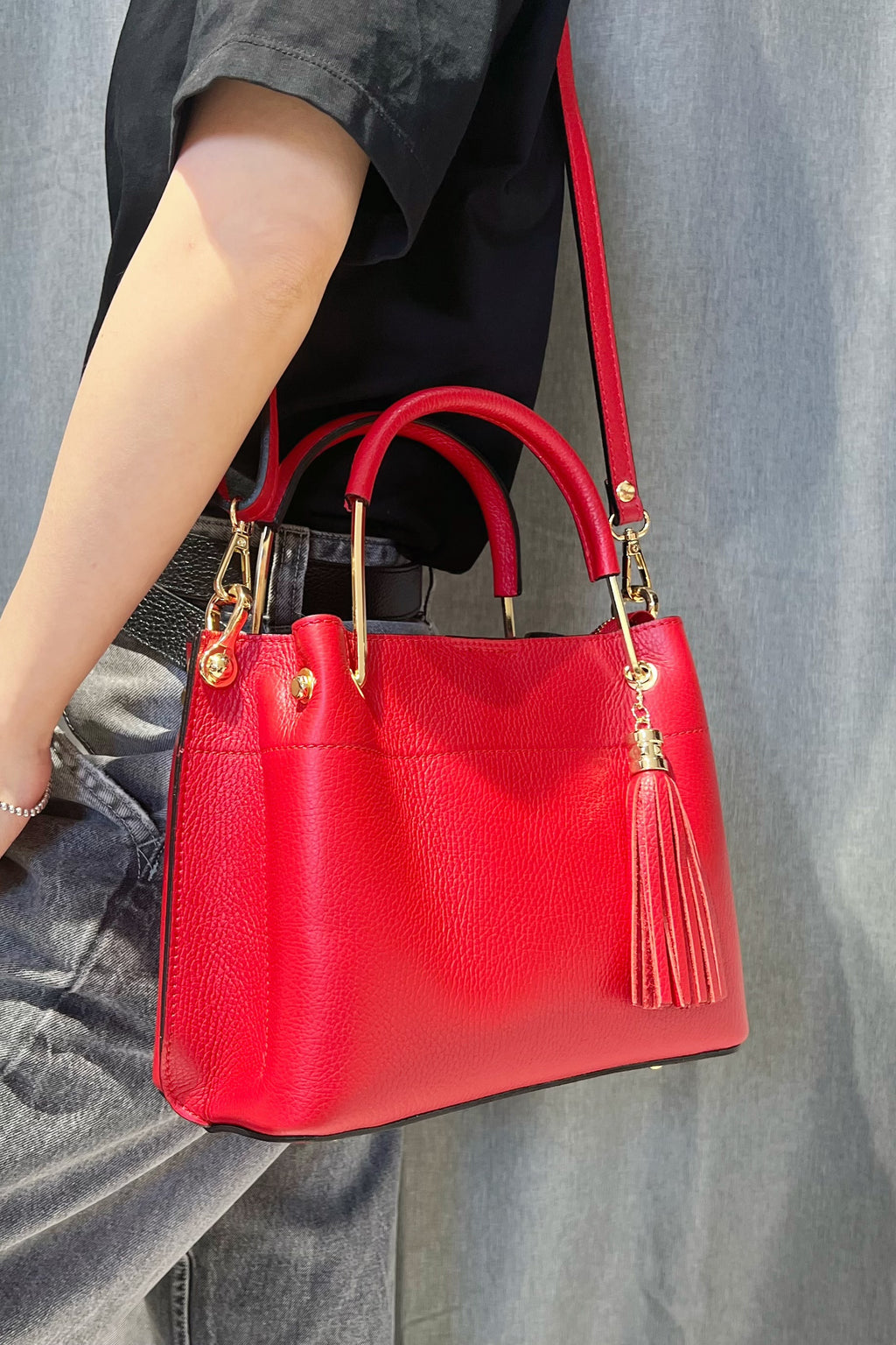 ZZ070 Red Leather 3-Compartment Handbag