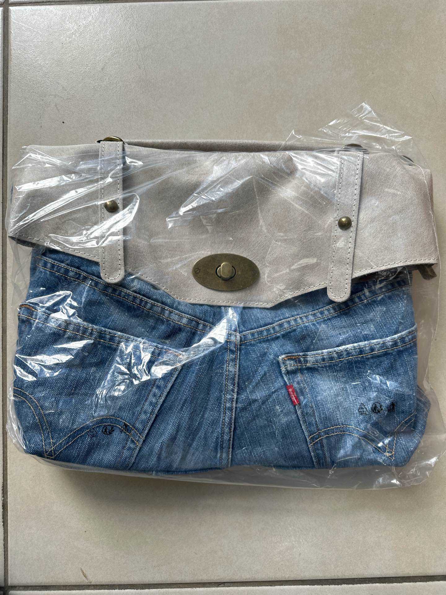 L0796 Bag 14.6in 10 Color Options