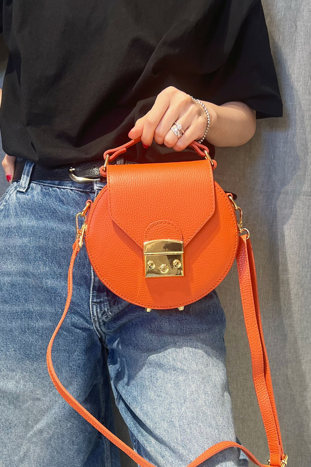 ZZ104 Rust Round Leather Crossbody Bag