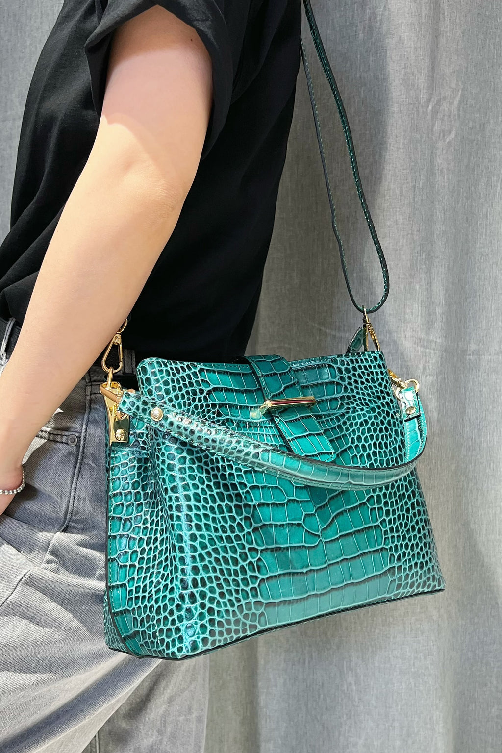 ZZ035 Teal Blue Croco Top Handle Bag