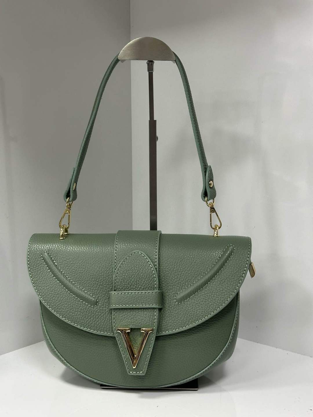 L0526 Bag 9.8in 10 Color Options