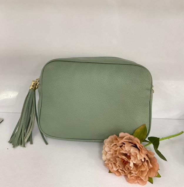 L0065 Bag 22 Color Options