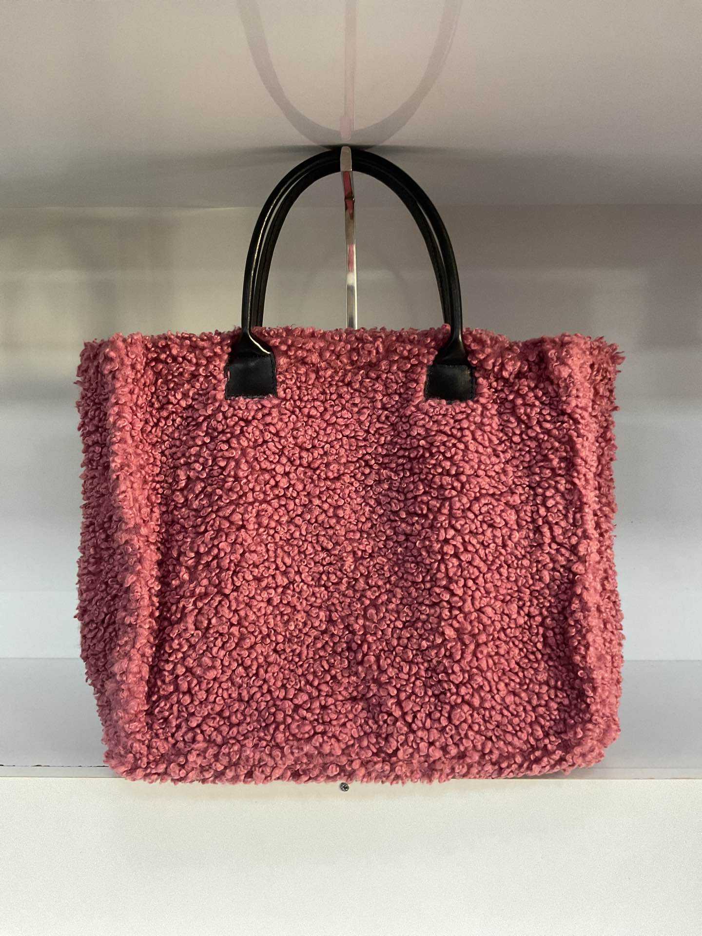 L0259 Bag 16.9in 3 Color Options