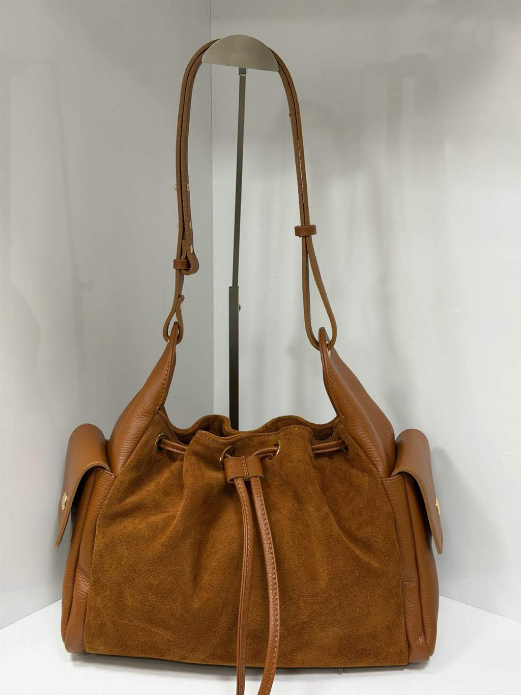 L0585 Bag 13.0in 5 Color Options
