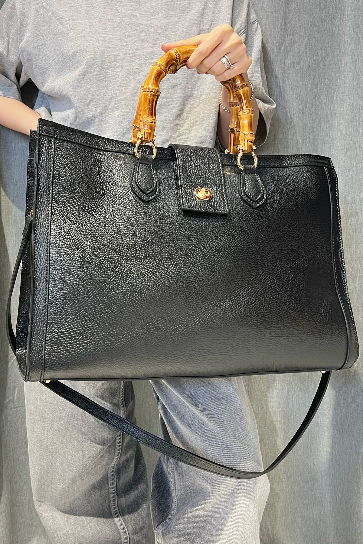 ZZ086 Black XL Bamboo Handle Handbag