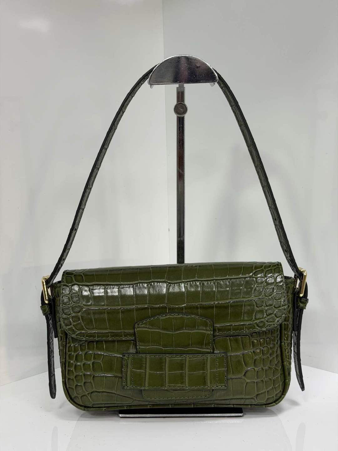 ST159 Green Croco Print Leather Baguette Bag