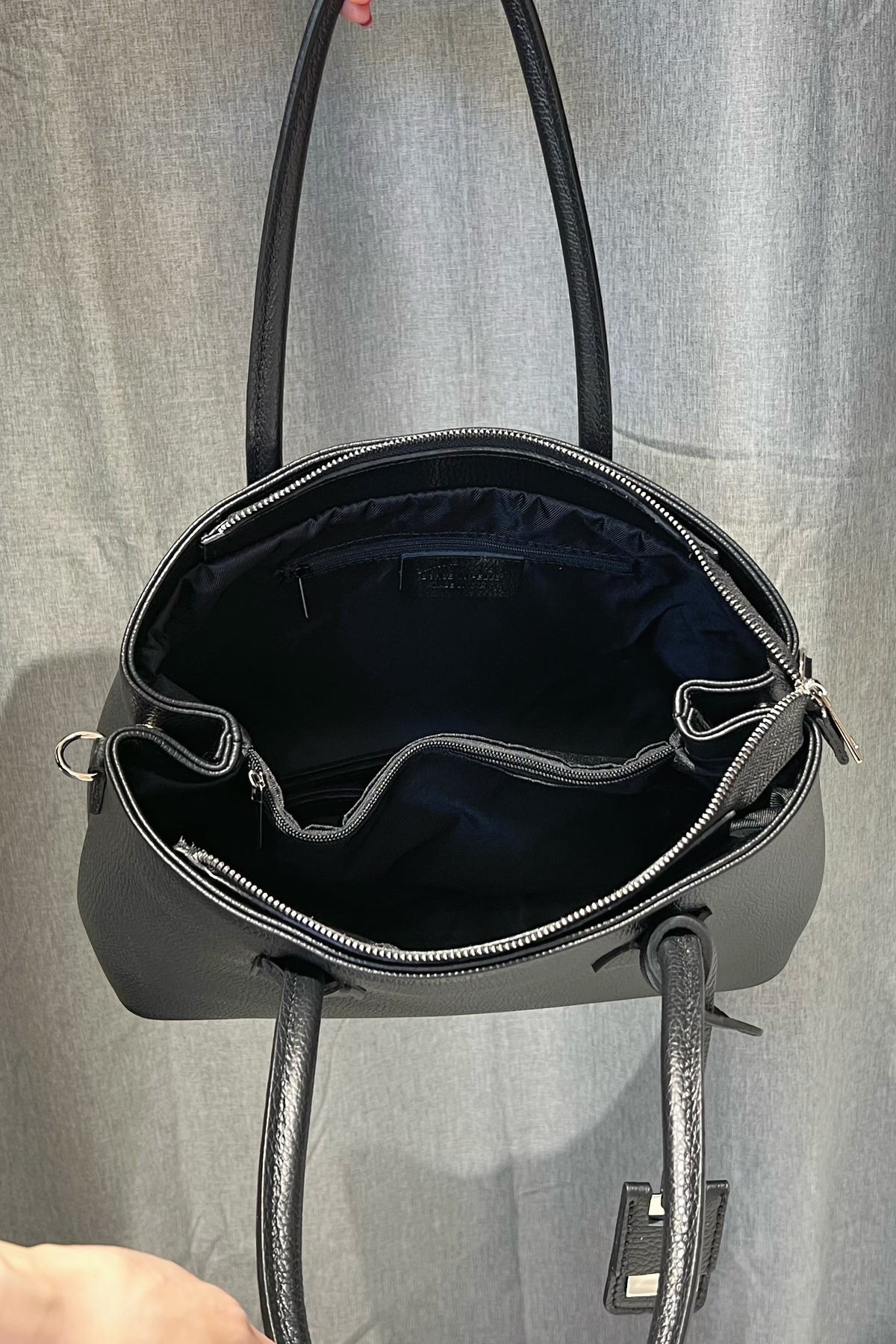 ZZ043 Black Grained Leather Work Bag