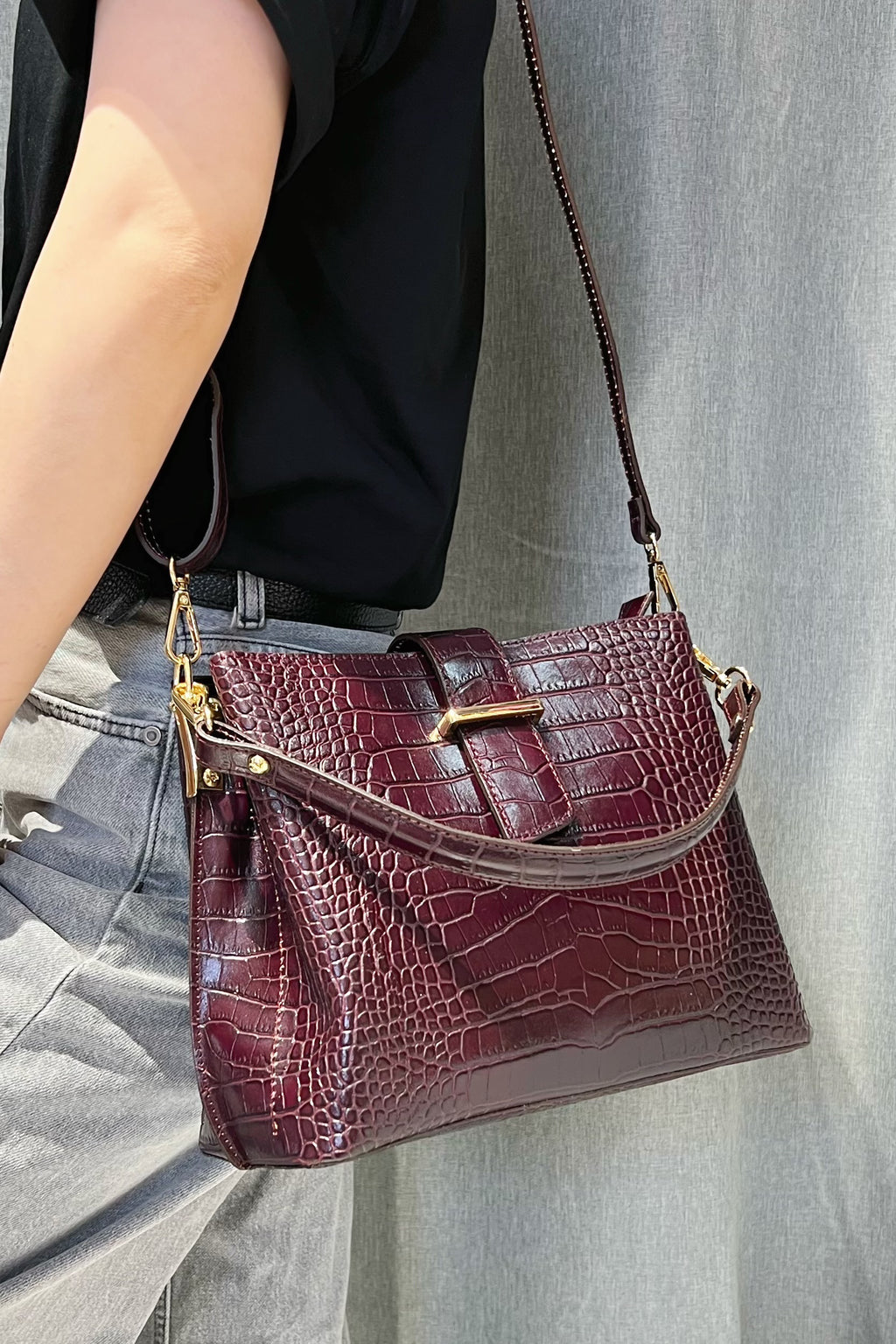 ZZ180 Dark Burgundy Croco Top Handle Bag