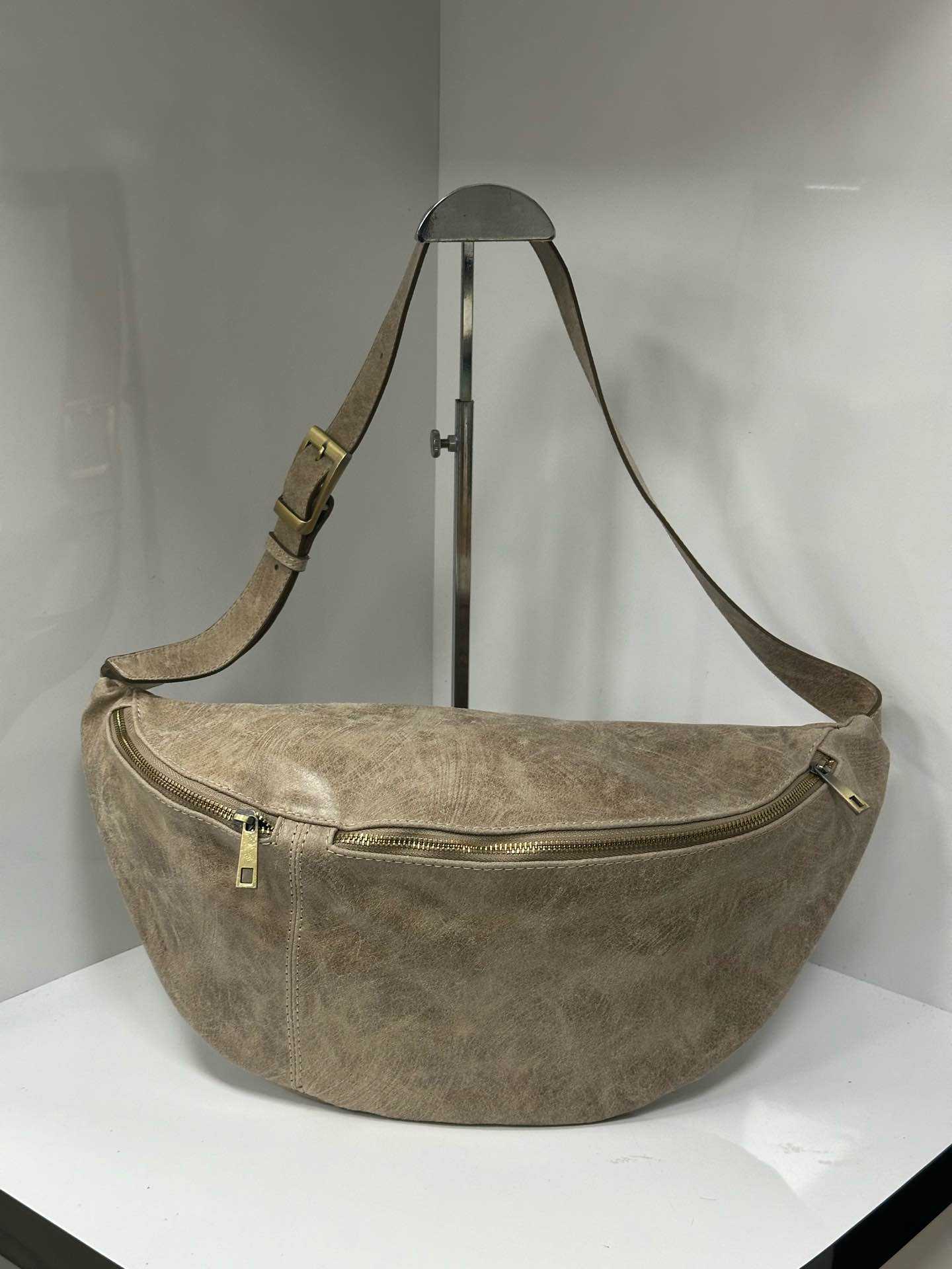 L0203 Bag 18.1in 7 Color Options