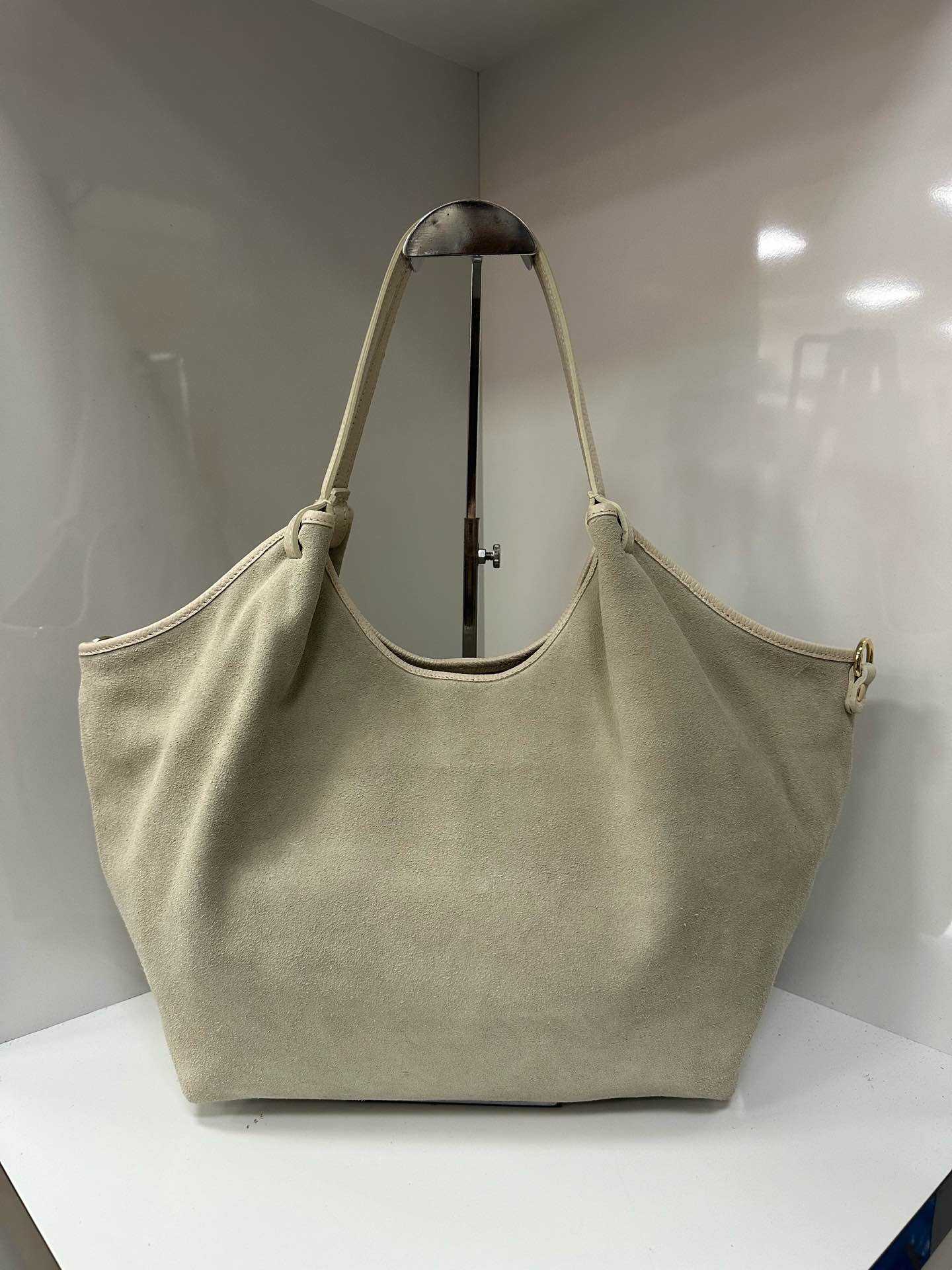 L0284 Bag 22.0in 10 Color Options