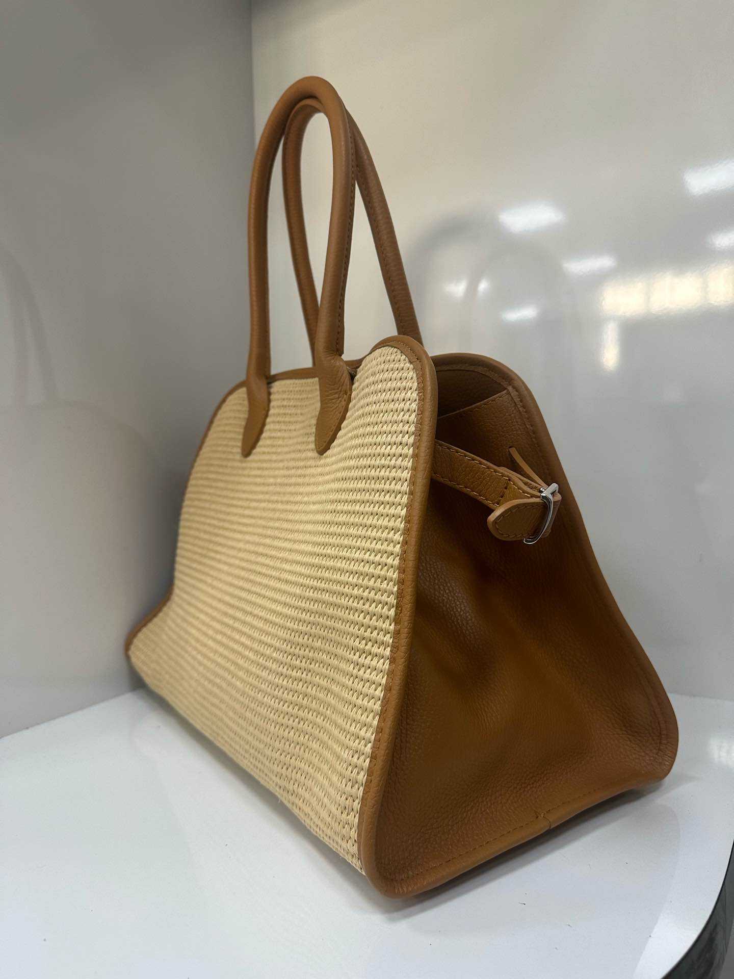 L0251 Bag 15.7in 5 Color Options