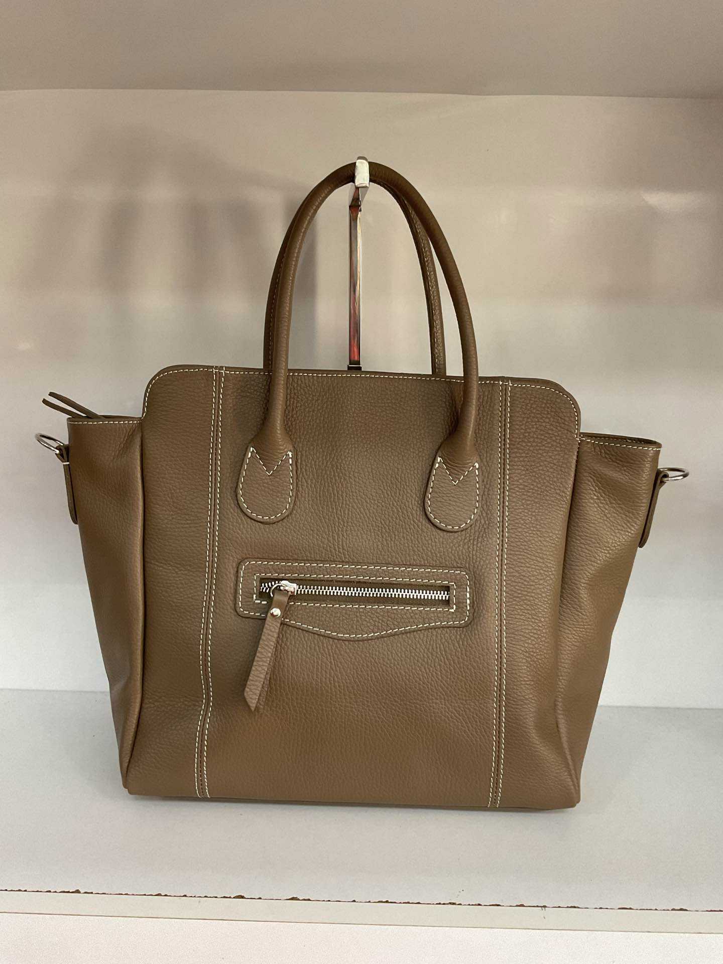 L0231 Bag 16.9in 7 Color Options
