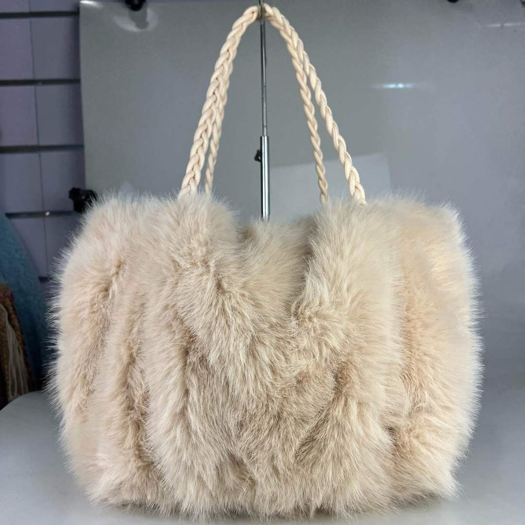 MIMBL31 Bag 15.7in 2 Color Options
