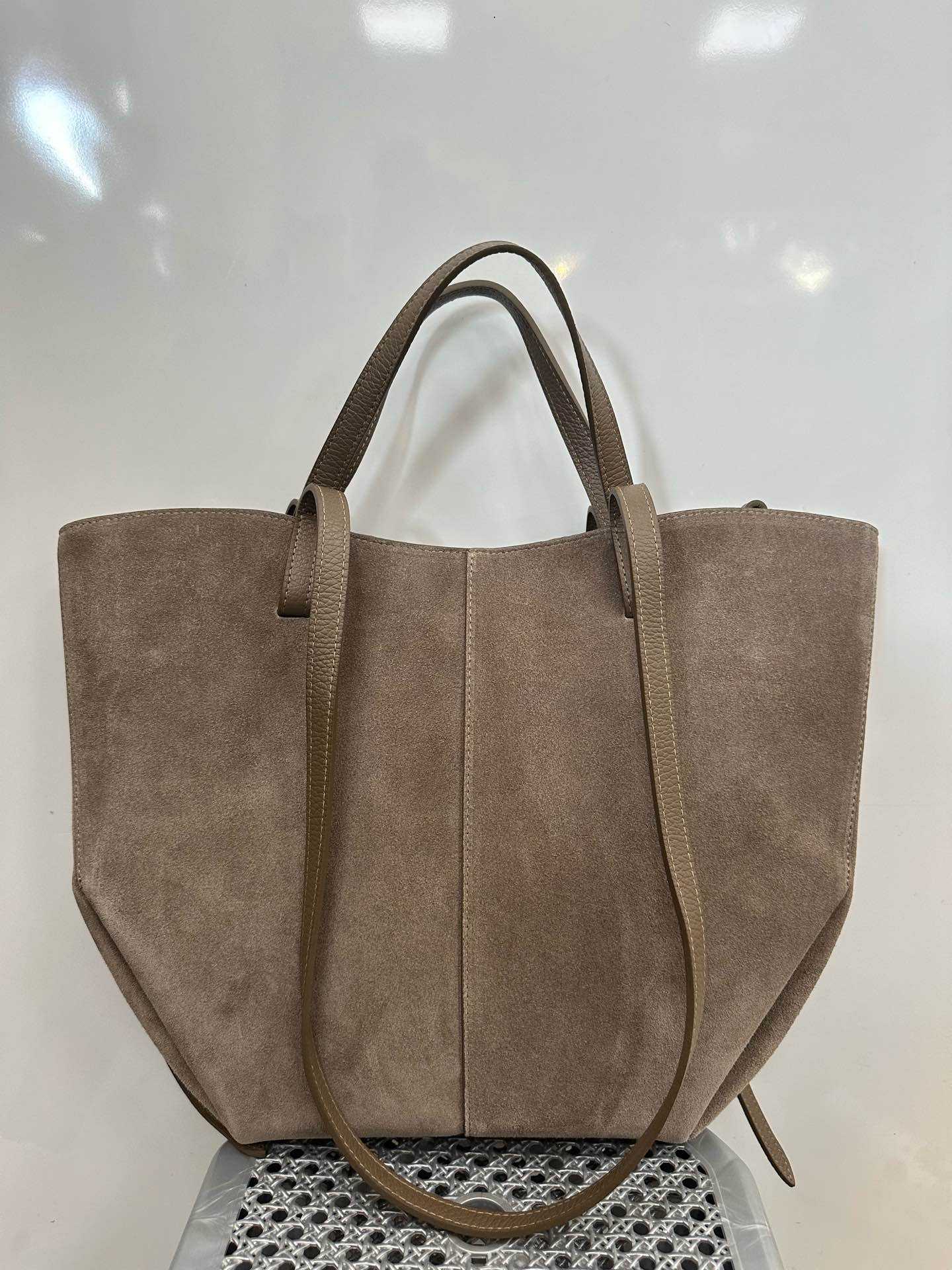 L0471 Bag 22.0in 7 Color Options