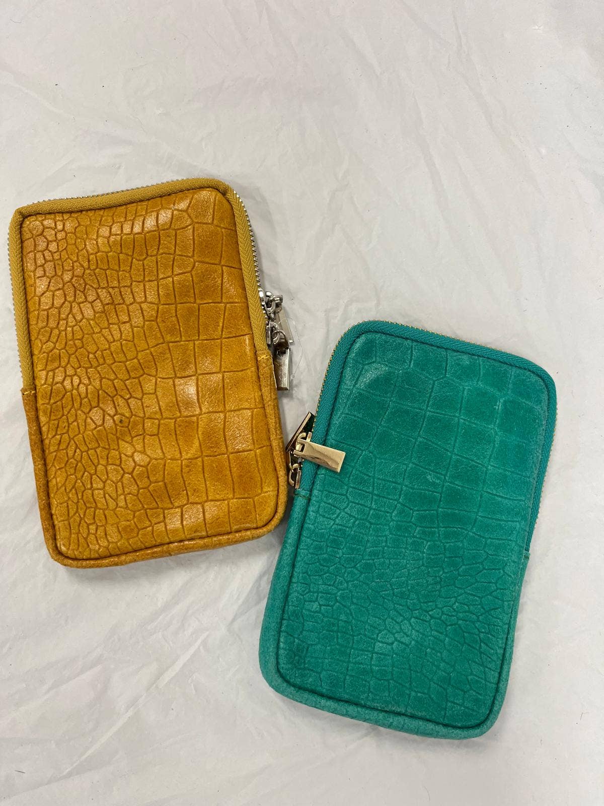 OF238 Italian Leather Croc Embossed Cellphone Case