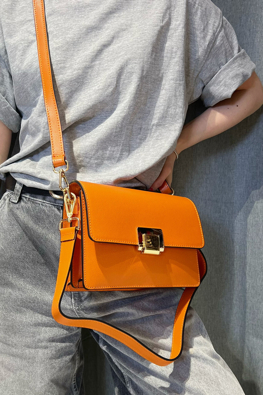 ZZ007 Rust Leather Handbag