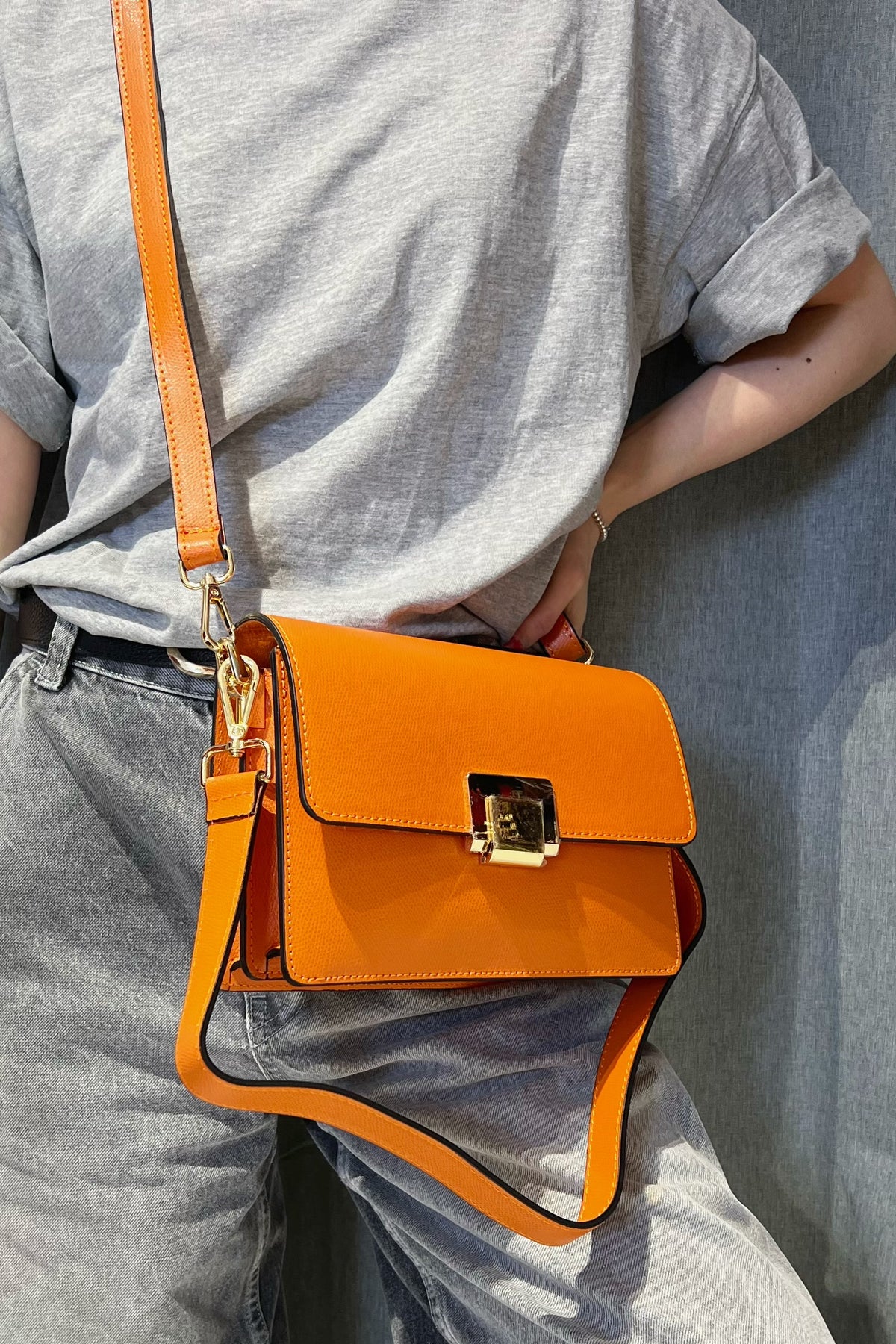 ZZ007 Rust Leather Handbag