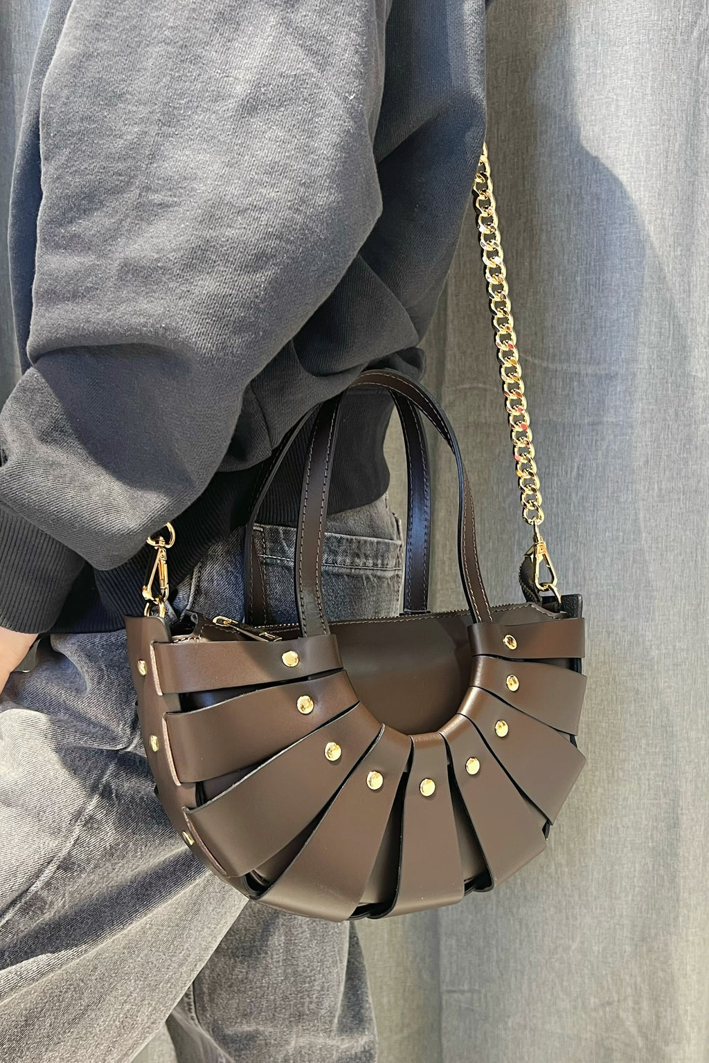 ZZ199 Brown Leather Basket Bag