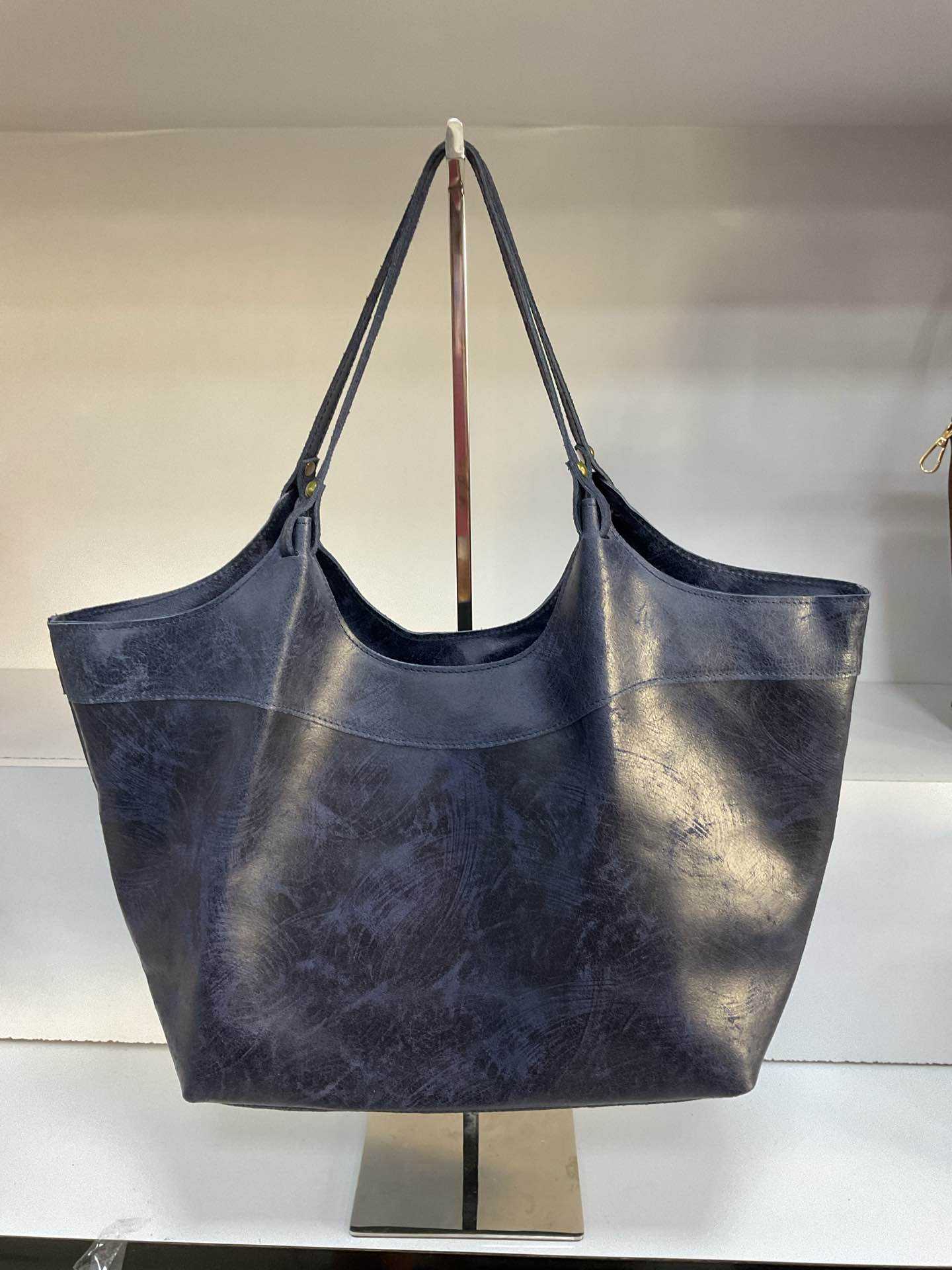 L0232 Bag 19.3in 9 Color Options