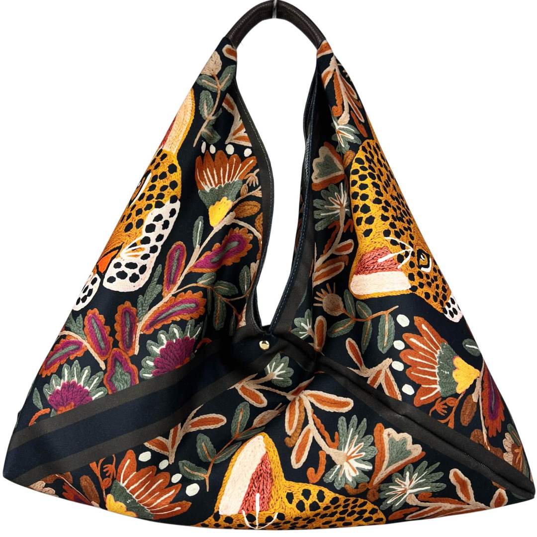 MI482 Black Leopard Print Triangle Bag