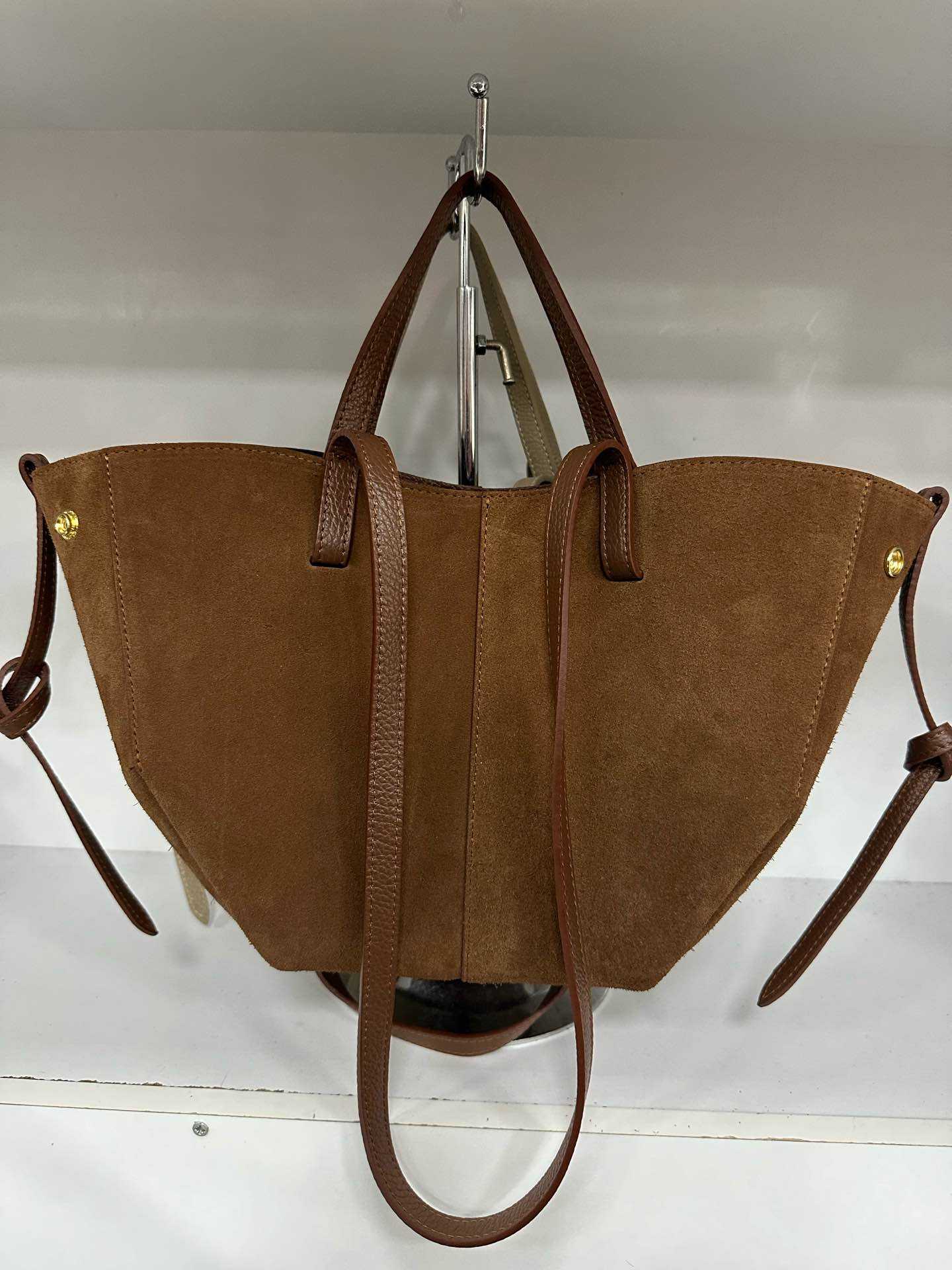 L0425 Bag 17.3in 9 Color Options