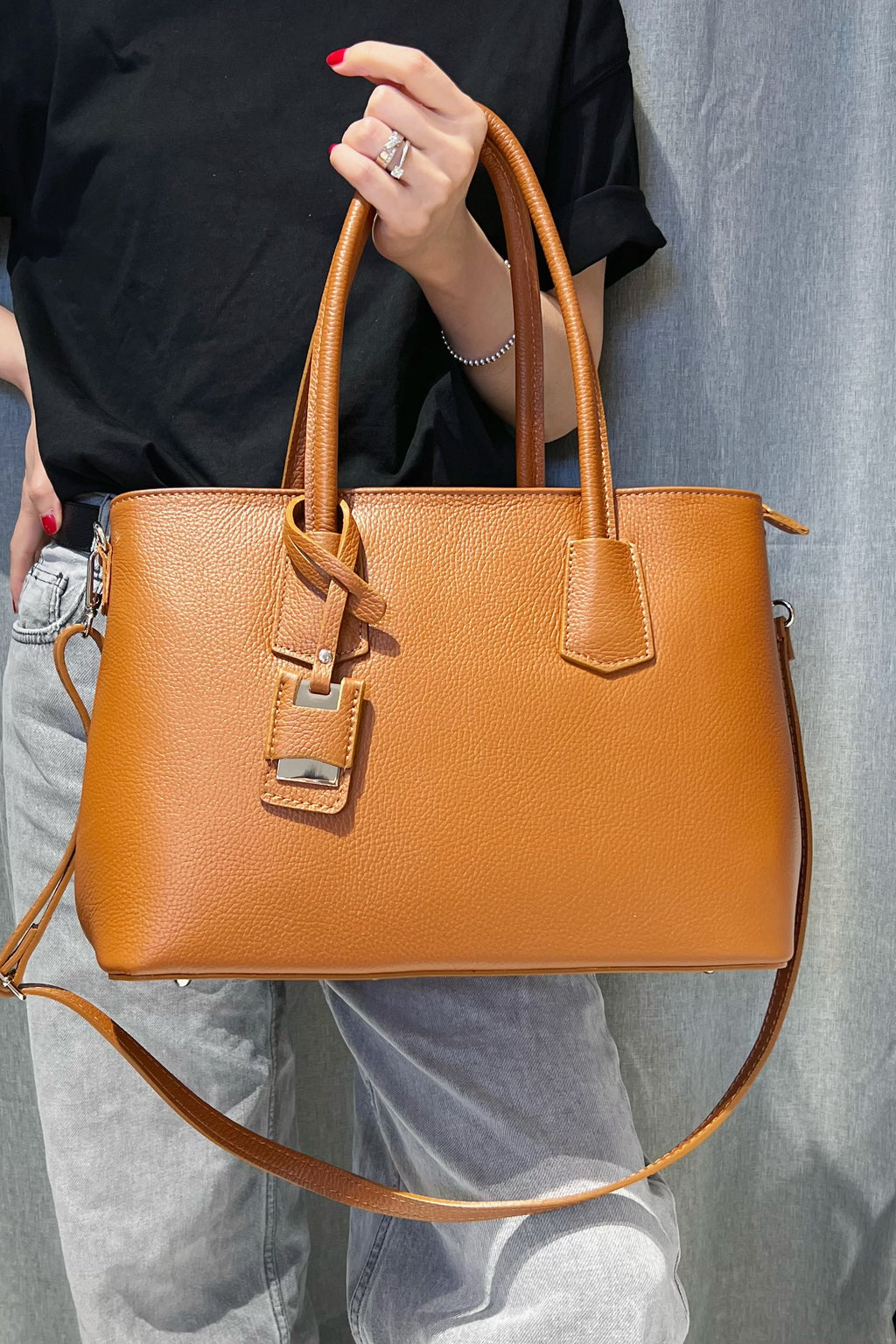 ZZ042 Camel Grained Leather Work Bag