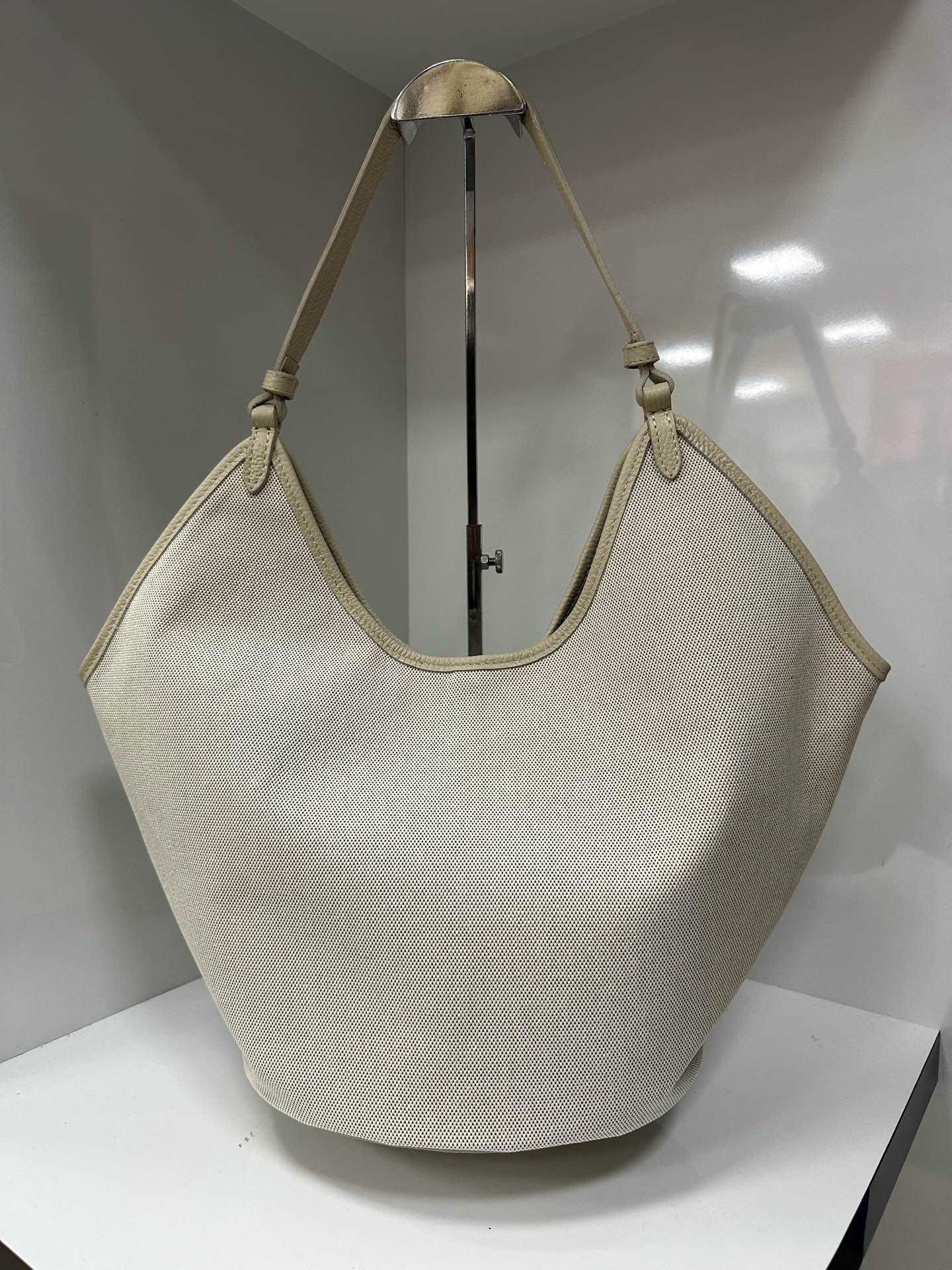 L0345 Bag 14.6in 7 Color Options