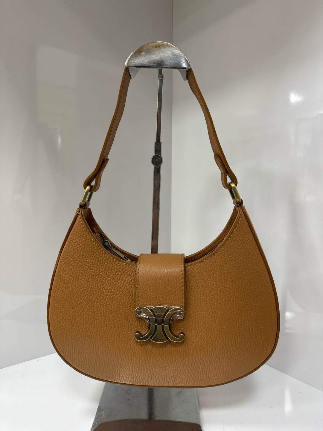 L0240 Bag 10.6in 3 Color Options