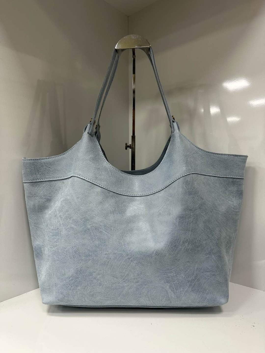 L0232 Bag 19.3in 9 Color Options