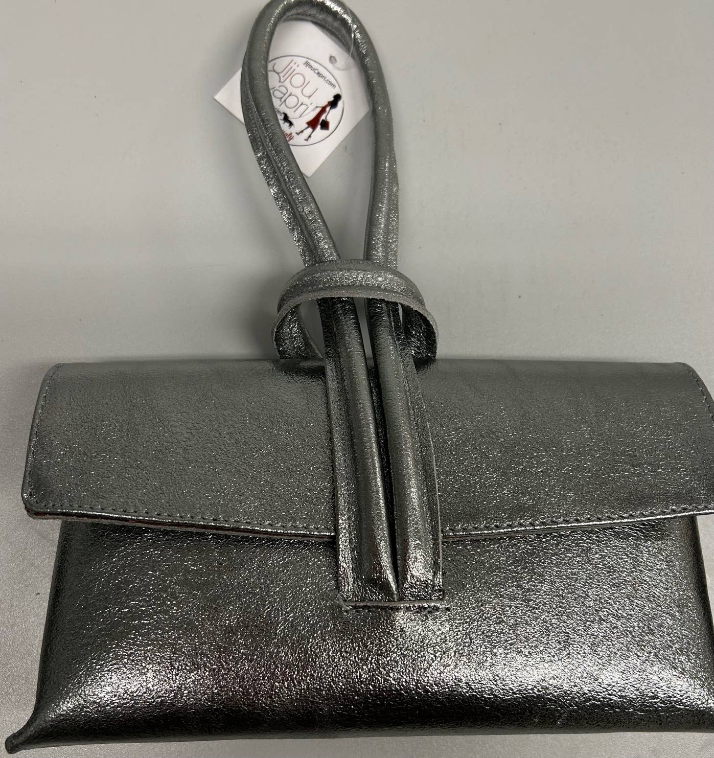 CHBETTYGU  Metallic Gray Dressy Leather Crossbody Bag