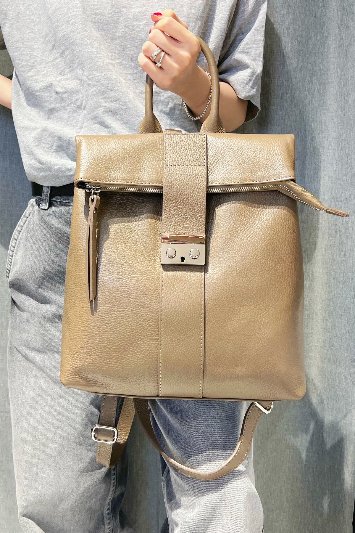 ZZ082 Taupe Leather Backpack