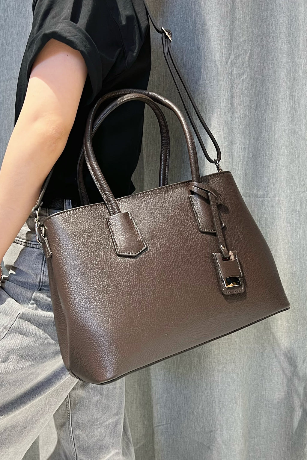 ZZ041 Brown Grained Leather Work Bag