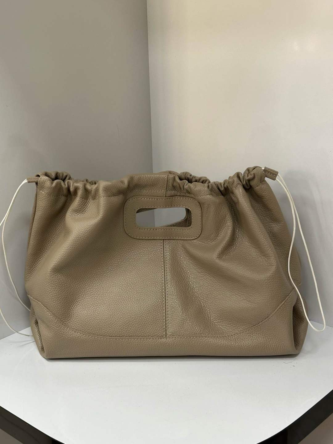 L0560 Bag 16.5in 9 Color Options