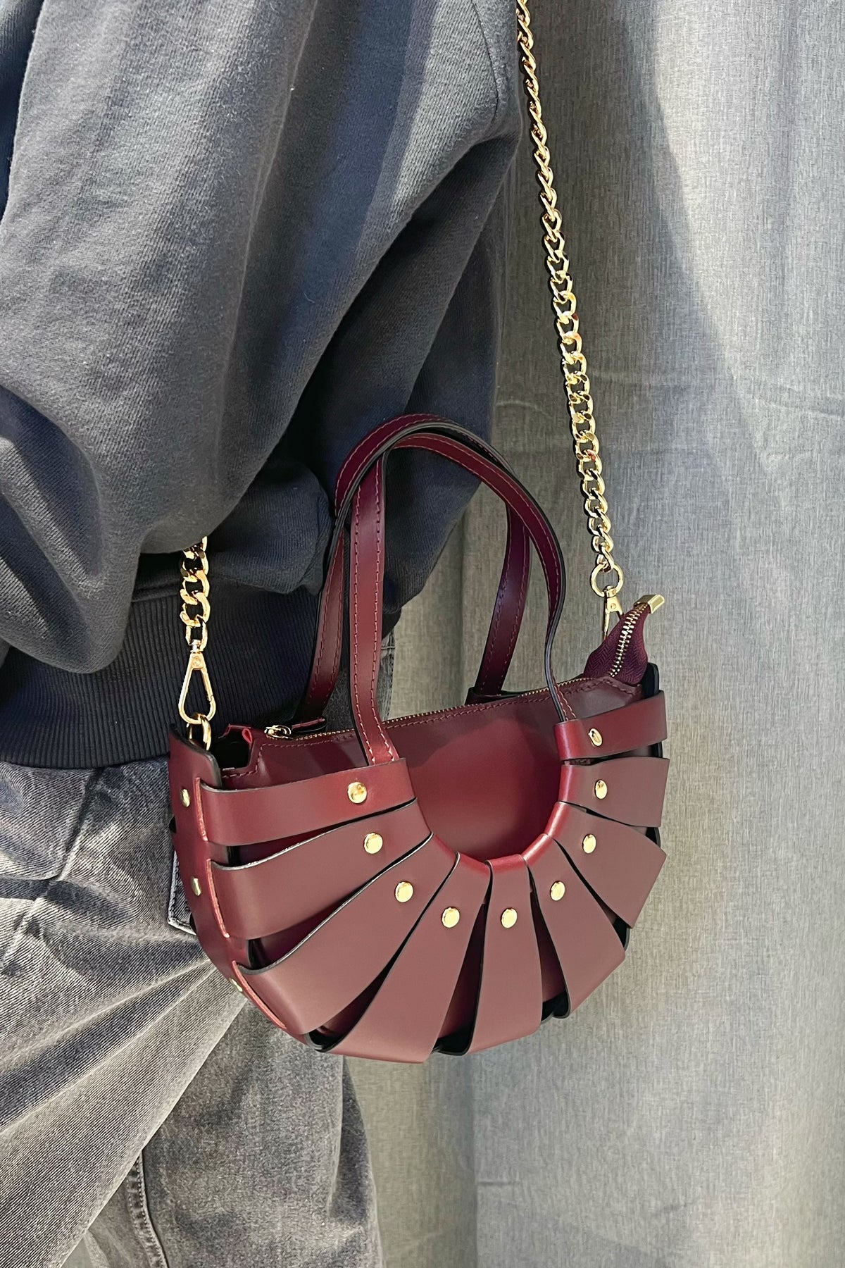 ZZ194 Burgundy Leather Basket Bag